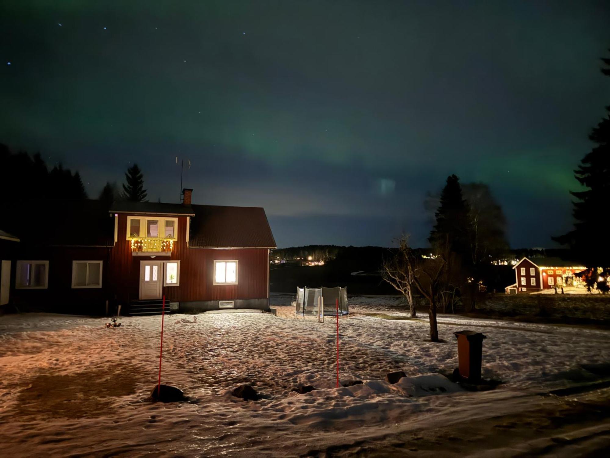 فيلا Ett Hus Med 3 Sovrum Med Supersnabba Internet Fiberanslutningen 1000Mb-100Mb I Hoeg, 7 Minuter Fran هوديكسفال المظهر الخارجي الصورة